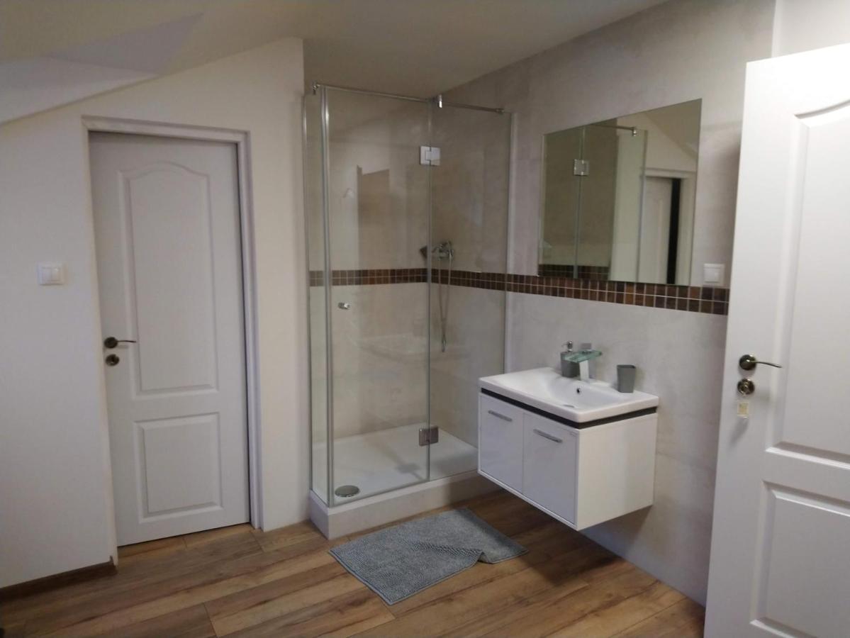 Maria B Appartement Trenčín Buitenkant foto